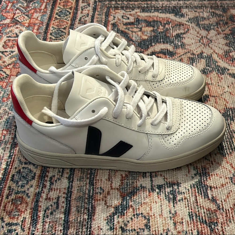 Veja V-10 Sneakers